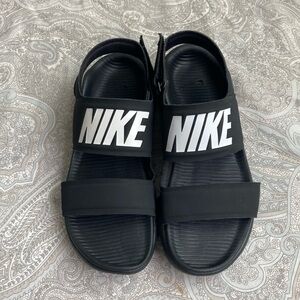 Nike Tanjun Sandals